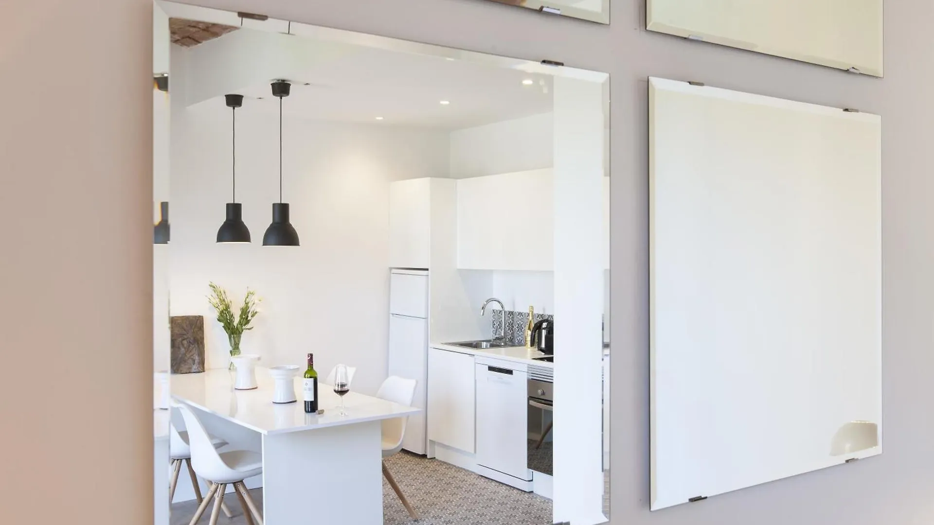 Apartment Aspasios Charming Flats Barcelona
