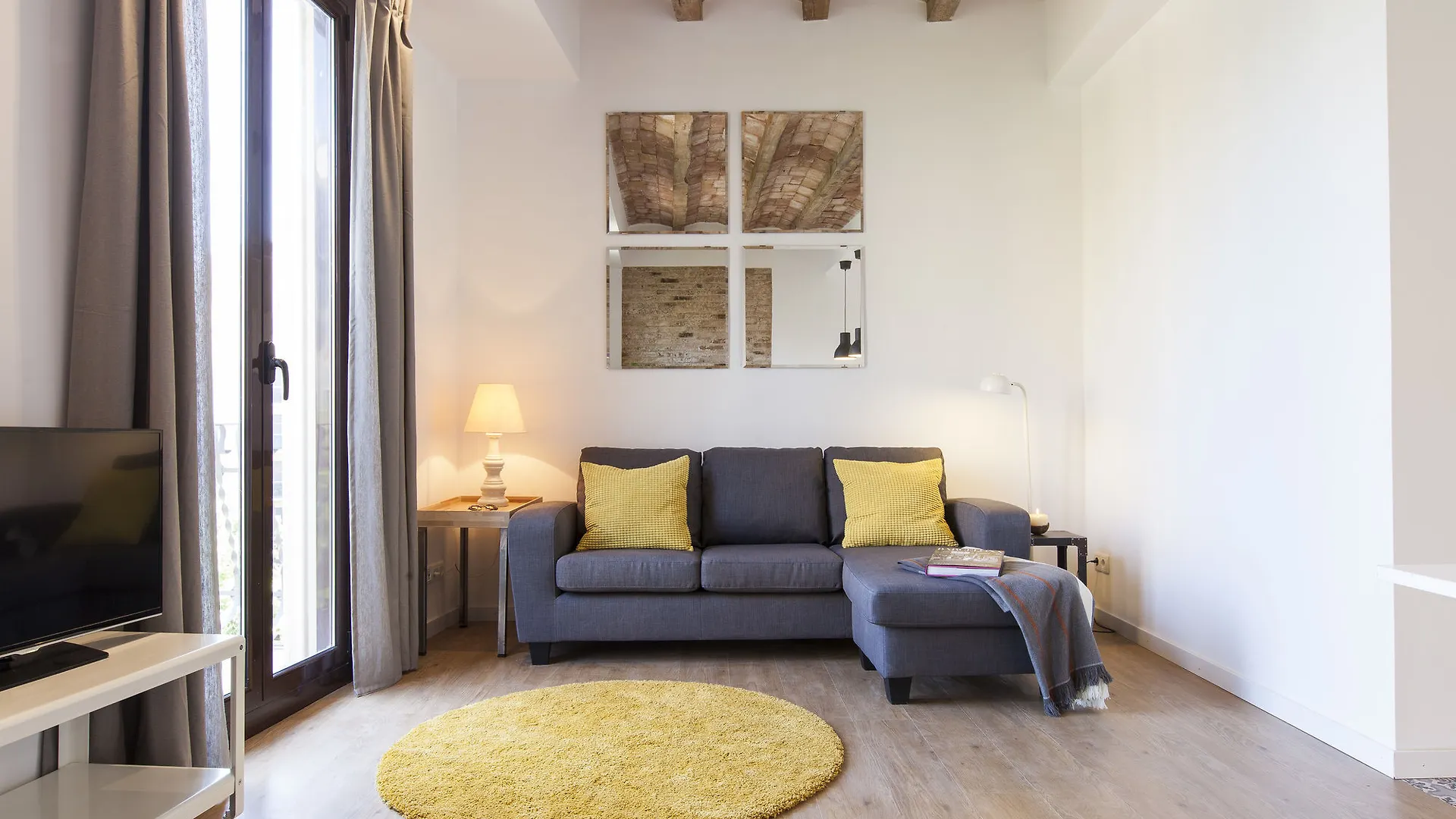 Apartment Aspasios Charming Flats Barcelona